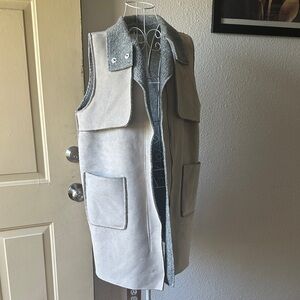 J.O.A. Light Cream Sleeveless Vest